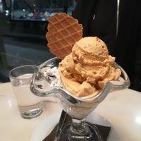 Caramelo salgado e stracciatella at La Copa in Porto