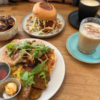 Korean fried chckn burger + breakfast smash plus a Mac n chees side and two coffees. One is biscoff flavoured & the other toffee apple if I recall correctly  at Serenity Now in Glasgow