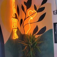 Decor at Cafe Nutrients in Naples