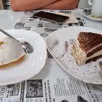 Cakes at Vegan Bombon in Alicante