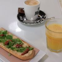 Hummus toast at Vegan Bombon in Alicante