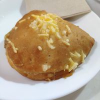 Empanada con queso y cebolla at Vegan Bombon in Alicante