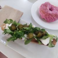 Vegan cheese on toast at Vegan Bombon in Alicante