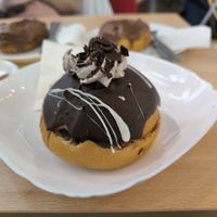 Bollo relleno at Vegan Bombon in Alicante