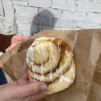 “Cinnamon” Roll (maybe with apple??)   at Vegan Bombon in Alicante