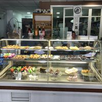 vegan bakery at Vegan Bombon in Alicante