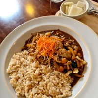 Brown rice topped with black bean sauce😍 at Sun - 카페 in Seoul