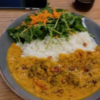 Gelbes Curry at Mana - Schöneberg in Berlin