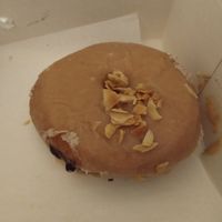 Donut de turrón at Bite Me Cafe in Madrid