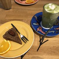 Pecan pie & Matcha latte at Bagels & Beans  in Heerhugowaard