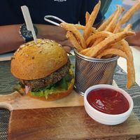 Hamburguesa vegana, 8/10 at Garden Fresh Cafe in Palm Beach