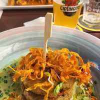 Kohlrabigemüse mit veganen Fischpflanzerln at Giesinger Bräu in Munich