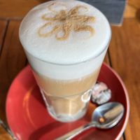 Latte Macchiato mit Erbsen Milch  at Pferdestall in Borkum