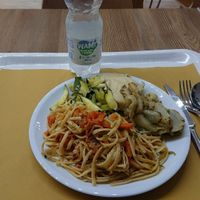 Pad thai with fennel, zucchini and hummus 10/10-2017 at Naturalmente in Assago