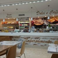 Seating area inside at Naturalmente in Assago