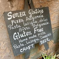 sign at Pizza in Trevi in Rome