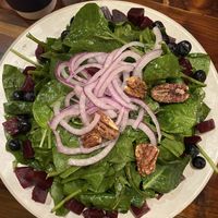 Returned a second night for more beet salad and vegan pizza at River Rock Roasting Company in La Verkin