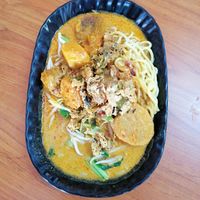 Curry noodles at Yi Xin Vegetarian 一心素食 in Central Singapore