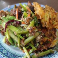 Mixed plate with brown rice at Yi Xin Vegetarian 一心素食 in Central Singapore