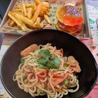 Vegan udon with chicken vegetal. Carnivore burger. at Padthaiwok in Mallorca