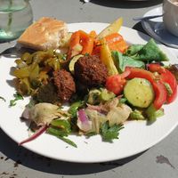 A plate of 5 vegan items. at Bellevue di Monaco in Munich