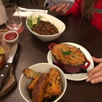 Chilli, Mac and cheese, and wedges at Wulf & Lamb Chelsea in London