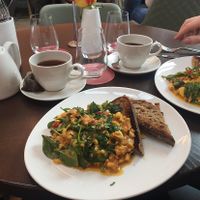 scramble for breakfast at Wulf & Lamb Chelsea in London