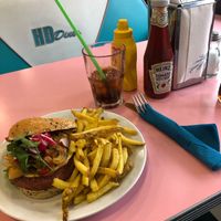 Burger & fries at HD Diner - Gare de l'est in Paris