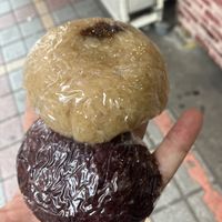 rice cakes (25 + 35 NT$)  at Sanshui Bakery in Taipei