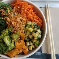Vegan poke bowl at UF Poke Bar - Großer Burstah in Hamburg