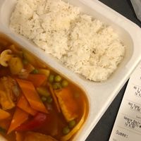 Wok-Gemüse mit Tofu mit Süß-Sauer-Sauce mit Reis  at HQ Wok in Muehldorf