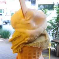 3 limões (branco) e pistache (verde) at Alfreddo Veggani in Sao Paulo