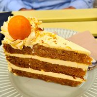 Carrot cake at Fryends in Brno