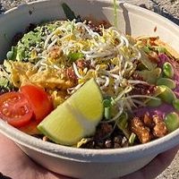 Vegan bowl at Wagners Juicery & Health Food in Munich