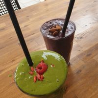 Green and berry smoothie at Wagners Juicery & Health Food in Munich