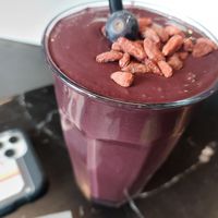 Maverick at Wagners Juicery & Health Food in Munich