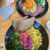 Avo Bread and Scramble ♥️  at Wagners Juicery & Health Food in Munich