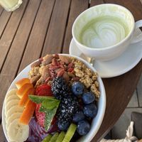 Acai bowl and match latte at Wagners Juicery & Health Food in Munich
