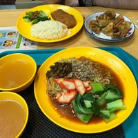 Noodles, cutlet rice, crispy dumplings and free soup at Bodhi Deli - 菩提斋 in Central Singapore