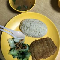 Chicken cutlet rice (4$) at Bodhi Deli - 菩提斋 in Central Singapore