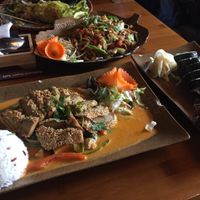 Vegan “duck” and vegan sushi at Mom's Creation - Alt Treptow in Berlin