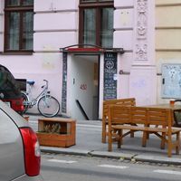 Entrance (take stairs down to cellar/basement level) at Tři Ocásci in Brno