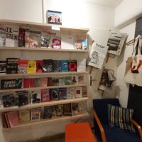 Treasury of lefty readings at Tři Ocásci in Brno