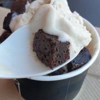 at Magpies Softserve in Tarzana
