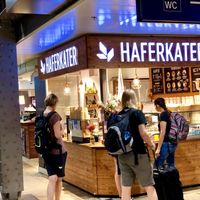 store front (inside of train station) at Haferkater - Hbf Köln - Kiosk in Cologne