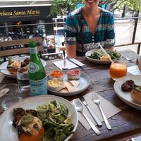 Lunch at mymuybueno Deli in Mallorca