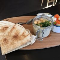 Hummus plate at Green Man's Arms in Carlton