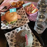 Double cheezy smash, fizz, mac & cheezy betterball, and kalamariz  at Vegan Junk Food Bar - De Pijp in Amsterdam