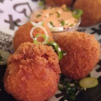 Mac & cheese betterballs at Vegan Junk Food Bar - De Pijp in Amsterdam