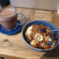 Holly granola with blueberries and a chai chocolate at Haferkater - Mauerpark in Berlin